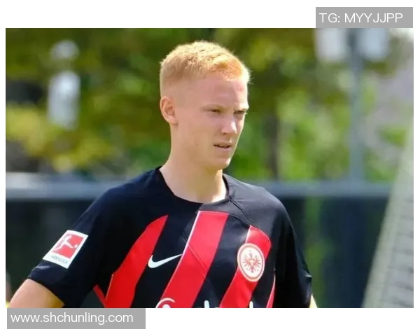 利物浦前锋福尔斯特在德甲秀绝技，助球队取得关键胜利