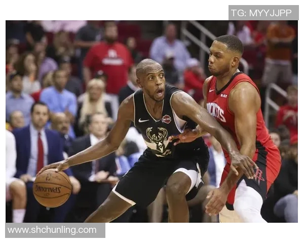 火箭与雄鹿激战2020年8月3日直播回顾与精彩瞬间分析